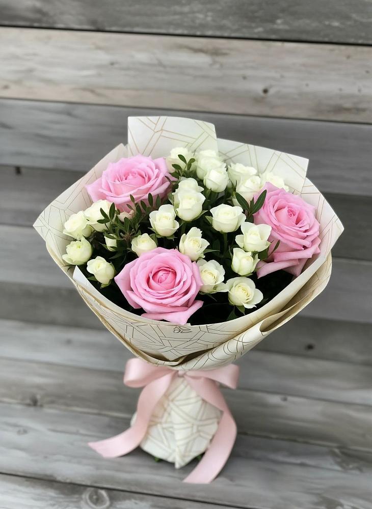 Букет цветов из: Розы в Нижне-Чирской