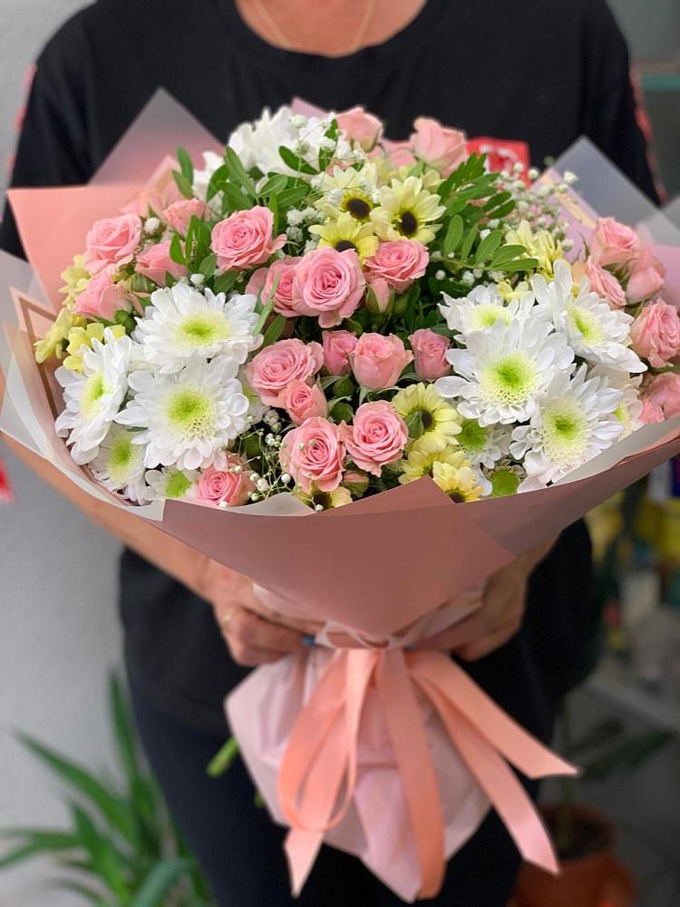 Букет цветов из: Розы и Хризантемы в Нижне-Чирской