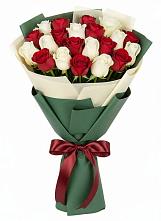 Букет Микс из красных и белых роз #REPLACE_PRED# Нижне-Чирской