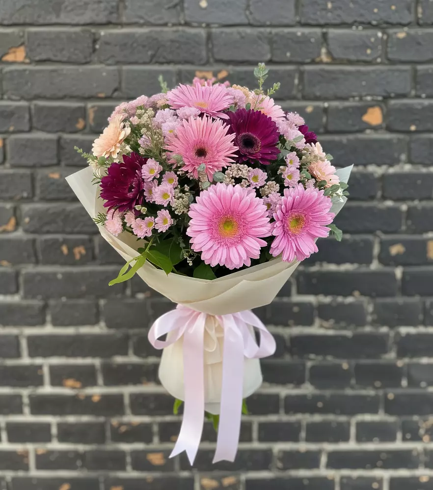 Букет цветов из: Герберы и Хризантемы в Нижне-Чирской