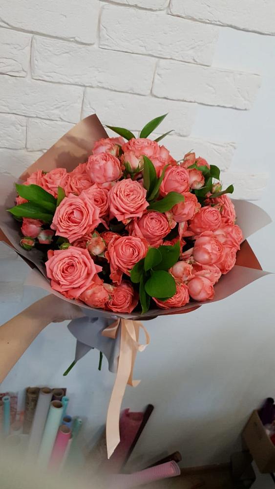 Букет цветов из: Розы в Нижне-Чирской