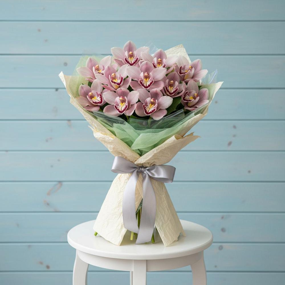 Букет цветов из: Орхидеи и Розы в Нижне-Чирской