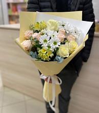 Букет цветов из:  Альстромерии, Розы и Хризантемы в Нижне-Чирской