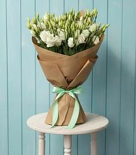 Букет цветов из:  Лизиантусы в Нижне-Чирской