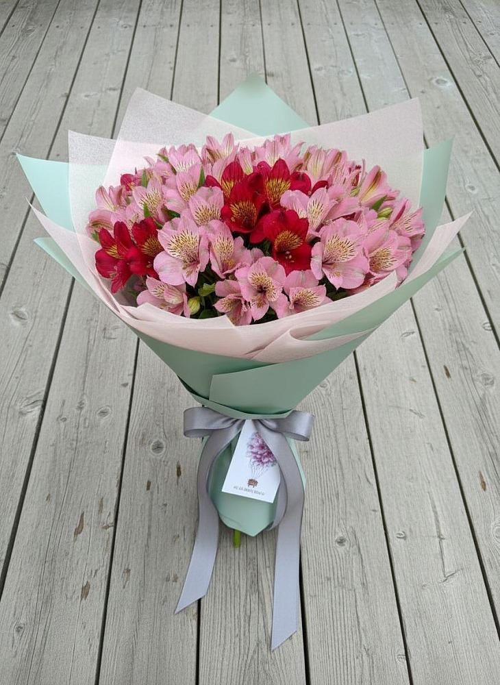Букет цветов из: Альстромерии в Нижне-Чирской