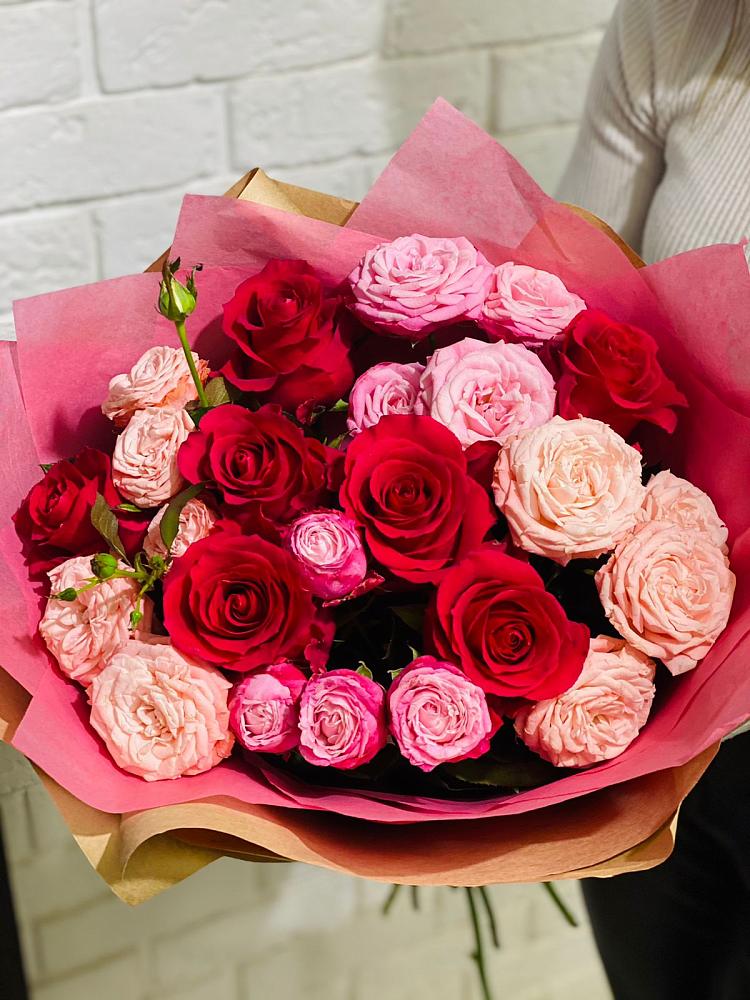 Букет цветов из: Розы в Нижне-Чирской