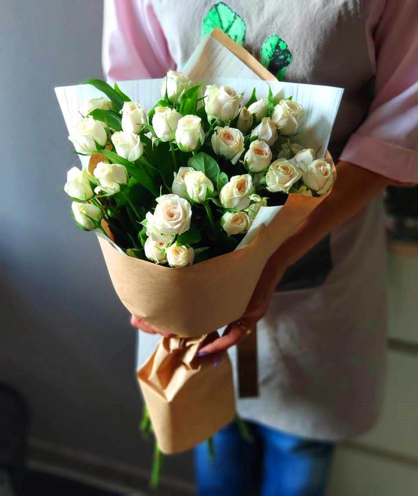 Букет цветов из: Розы в Нижне-Чирской