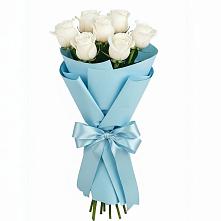 Букет 7 белых роз Проуд в Нижне-Чирской