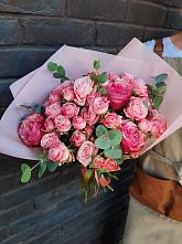 Букет цветов из:  Розы в Нижне-Чирской