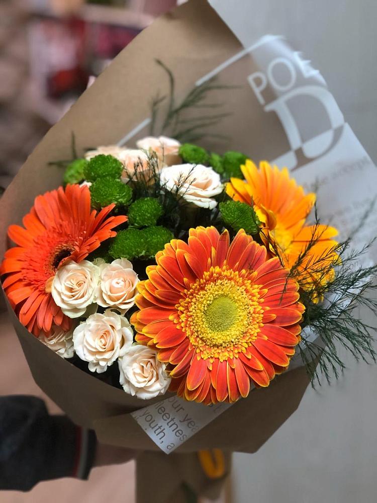 Букет цветов из: Герберы, Хризантемы и Розы в Нижне-Чирской