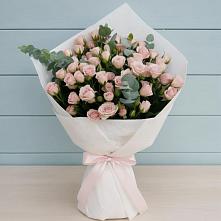 Букет цветов из:  Розы в Нижне-Чирской