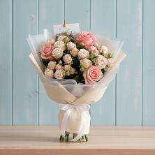 Букет цветов из:  Розы в Нижне-Чирской