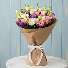 Букет цветов из:  Лизиантусы в Нижне-Чирской