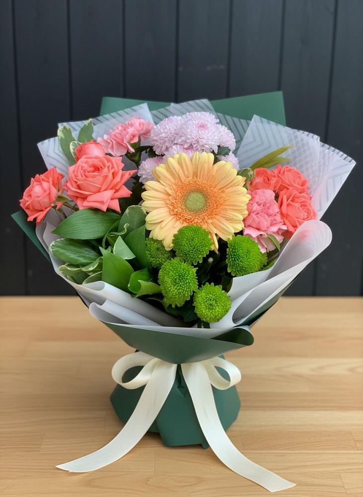 Букет цветов из: Гвоздики, Розы, Герберы и Хризантемы в Нижне-Чирской
