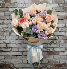 Букет цветов из:  Розы, Лизиантусы и Гвоздики #REPLACE_PRED# Нижне-Чирской
