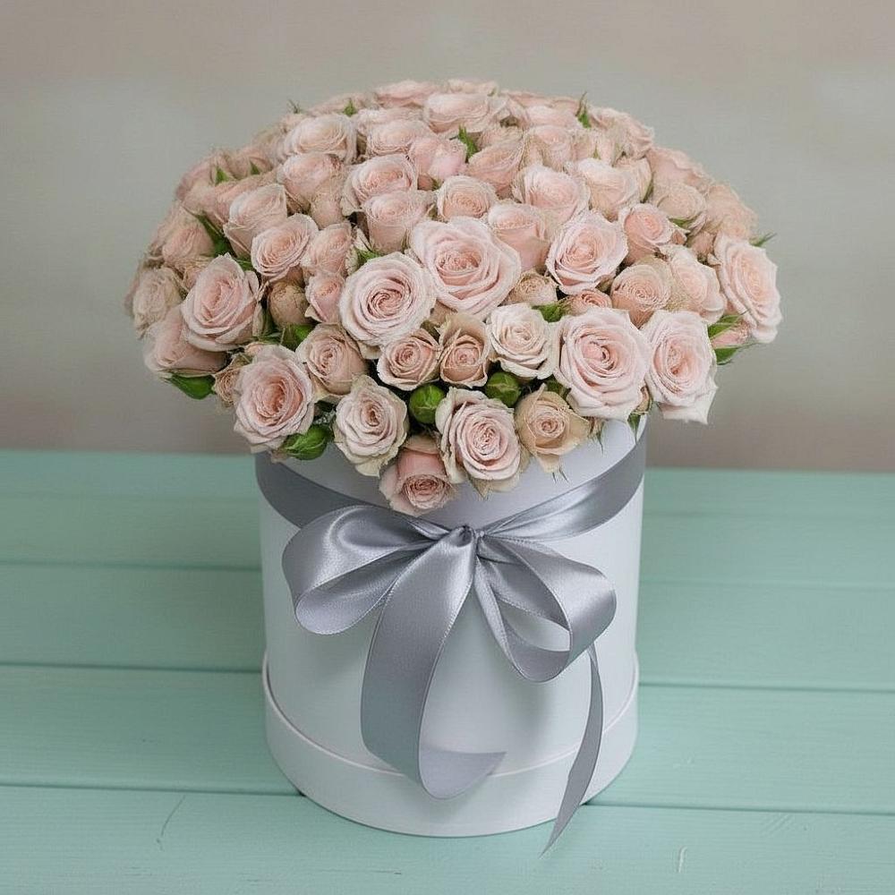 Цветочная композиция из Розы в шляпной коробке в Нижне-Чирской